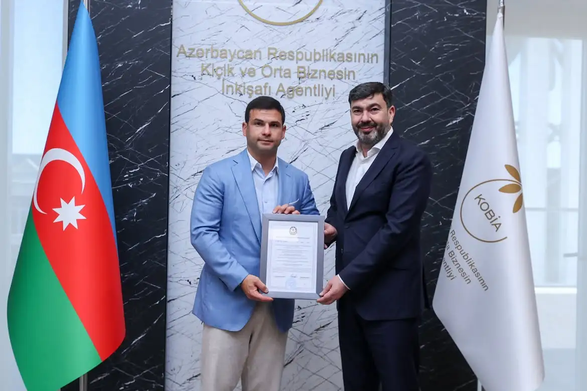 “Healthtech Solutions KOB Klaster Şirkəti”nə KOB klaster şəhadətnaməsi təqdim edilib